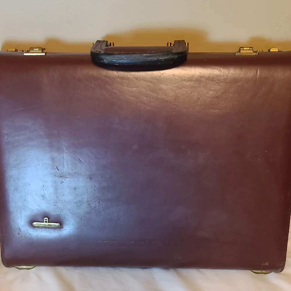 Classic Etienne Aigner Brown Leather Briefcase With Combination Lock